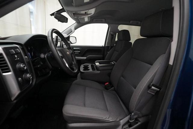 Photo of 2017 Deep Ocean Blue Metallic Chevrolet Silverado 1500