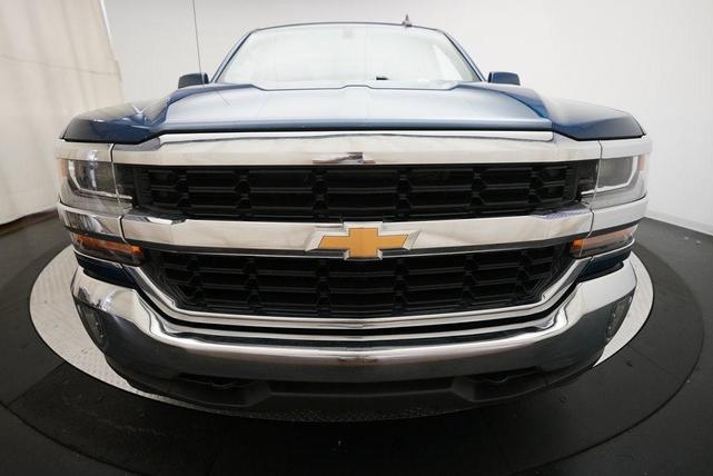 Photo of 2017 Deep Ocean Blue Metallic Chevrolet Silverado 1500
