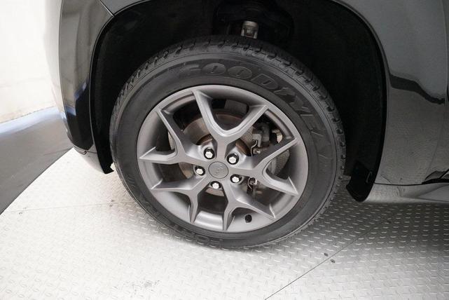 Photo of 2020 Diamond Black Jeep Grand Cherokee