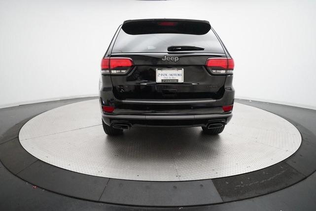 Photo of 2020 Diamond Black Jeep Grand Cherokee
