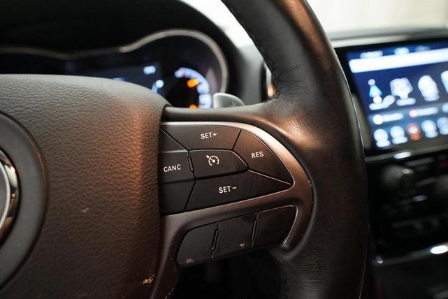 Photo of 2020 Diamond Black Jeep Grand Cherokee