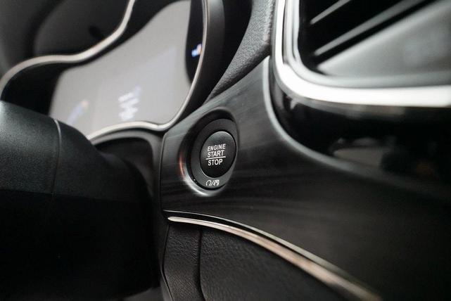 Photo of 2020 Diamond Black Jeep Grand Cherokee