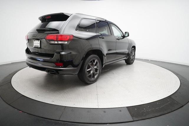 Photo of 2020 Diamond Black Jeep Grand Cherokee