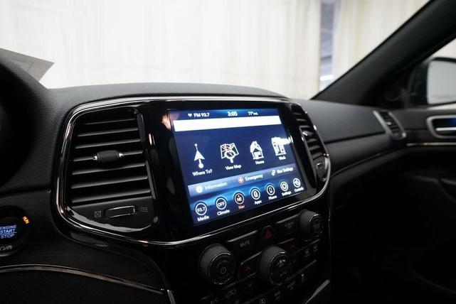 Photo of 2020 Diamond Black Jeep Grand Cherokee