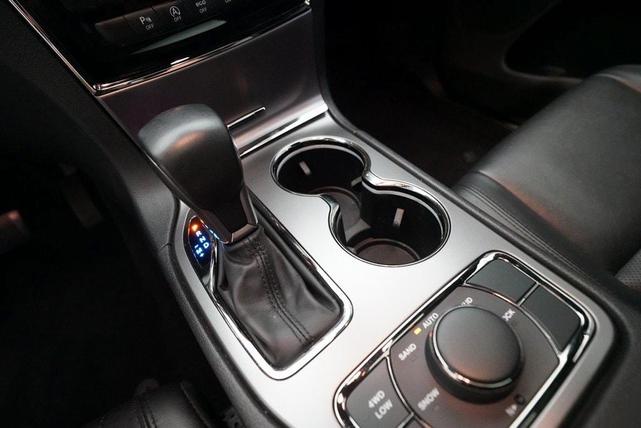Photo of 2020 Diamond Black Jeep Grand Cherokee