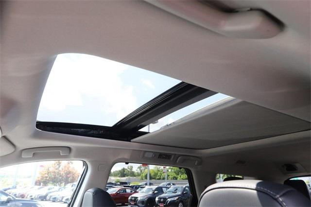 Photo of 2024 Super Black Nissan Pathfinder