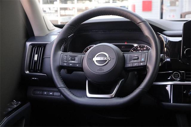 Photo of 2024 Super Black Nissan Pathfinder
