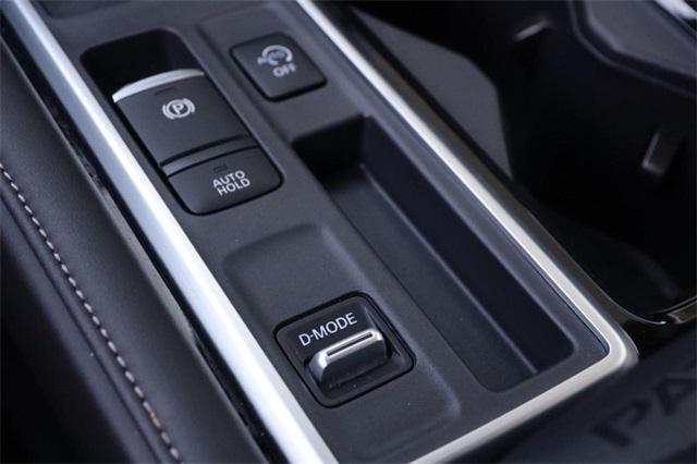 Photo of 2024 Super Black Nissan Pathfinder