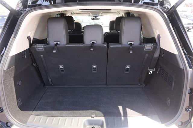 Photo of 2024 Super Black Nissan Pathfinder