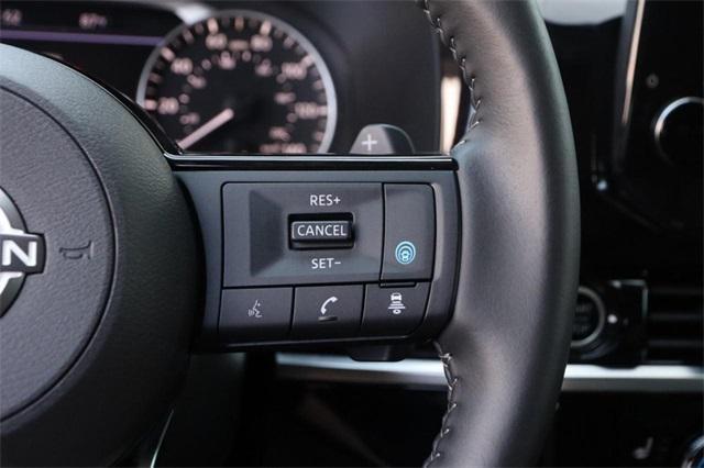 Photo of 2024 Super Black Nissan Pathfinder