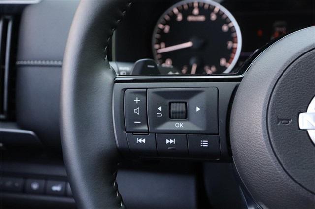 Photo of 2024 Super Black Nissan Pathfinder