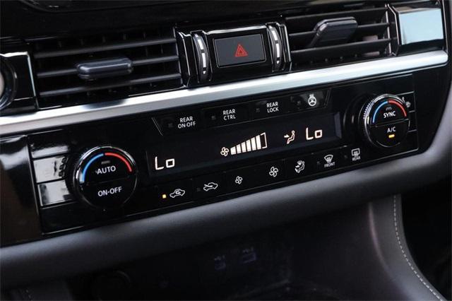 Photo of 2024 Super Black Nissan Pathfinder