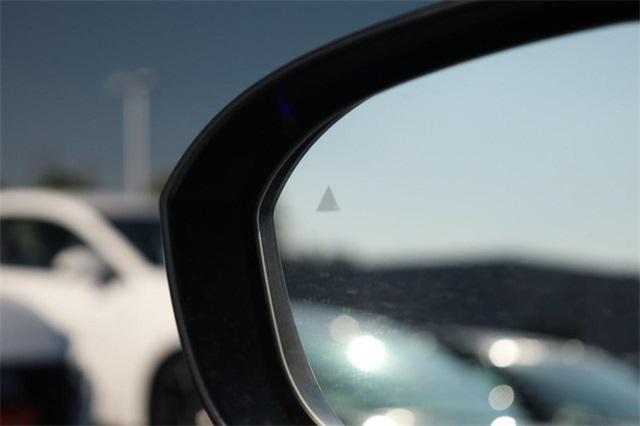 Photo of 2026 Glacier Wh Nissan Rogue