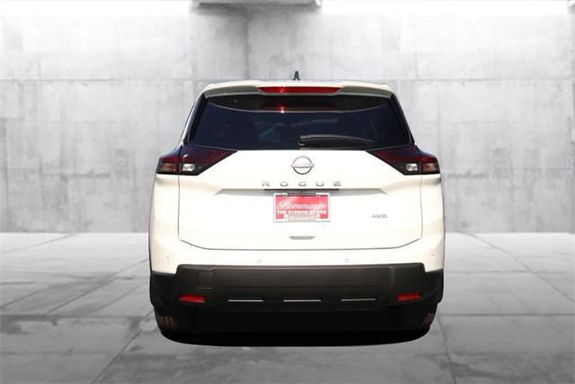 Photo of 2026 Glacier Wh Nissan Rogue