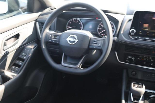 Photo of 2026 Glacier Wh Nissan Rogue