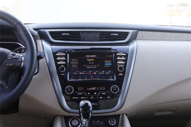 Photo of 2024 Pearl White Nissan Murano