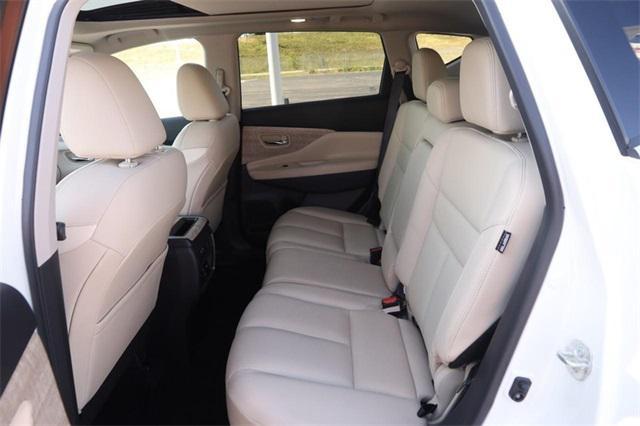 Photo of 2024 Pearl White Nissan Murano