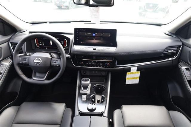 Photo of 2025 Silver Metallic Nissan Rogue