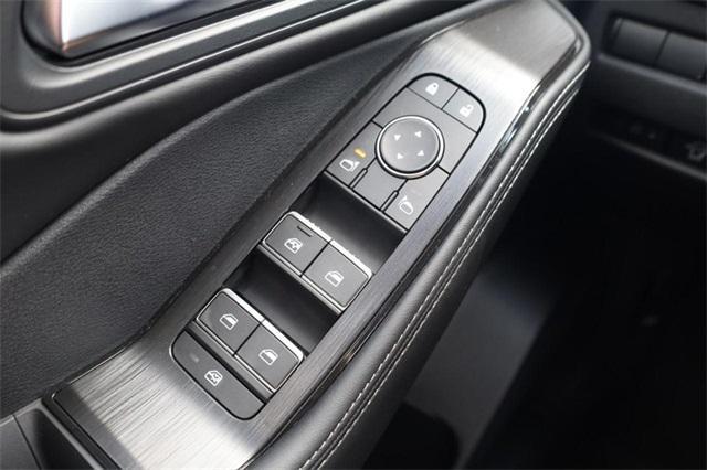 Photo of 2025 Silver Metallic Nissan Rogue