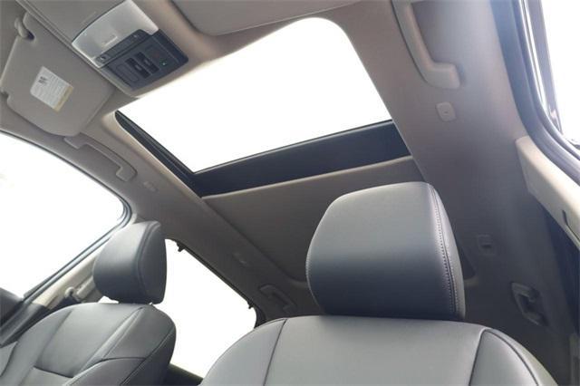 Photo of 2025 Super Black Nissan Rogue