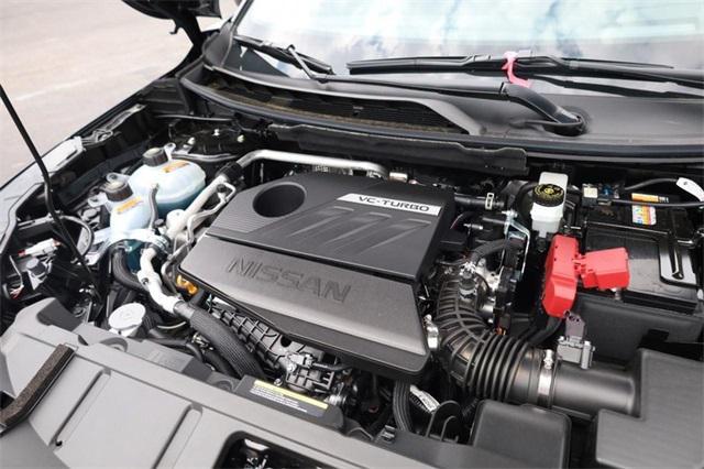 Photo of 2025 Super Black Nissan Rogue