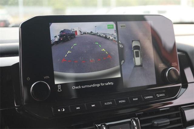Photo of 2025 Scarlet Nissan Pathfinder