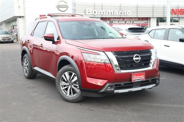 Photo of 2025 Scarlet Nissan Pathfinder