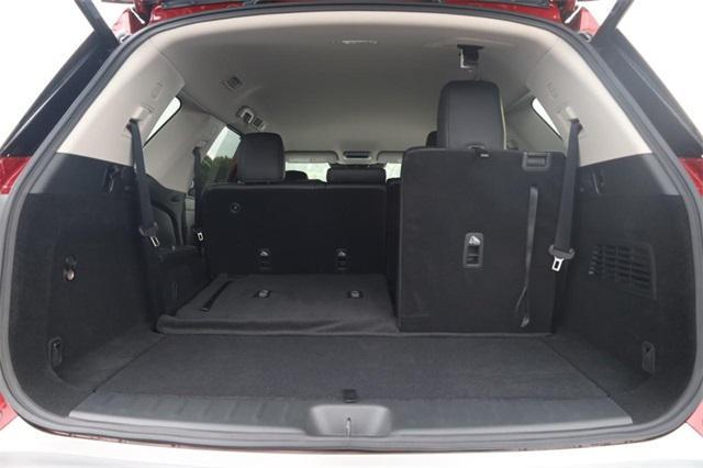 Photo of 2025 Scarlet Nissan Pathfinder