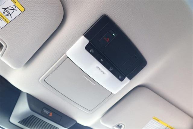 Photo of 2024 Pearl White Tricoat Nissan Pathfinder