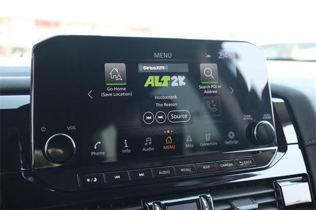 Photo of 2024 Pearl White Tricoat Nissan Pathfinder