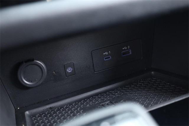 Photo of 2024 Pearl White Tricoat Nissan Pathfinder
