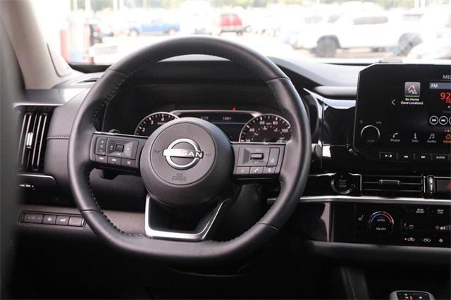 Photo of 2025 Super Black Nissan Pathfinder