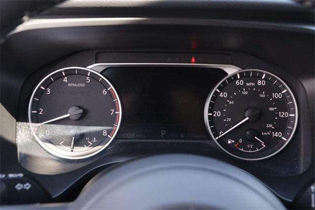 Photo of 2024 Everest White Pearl Nissan Rogue