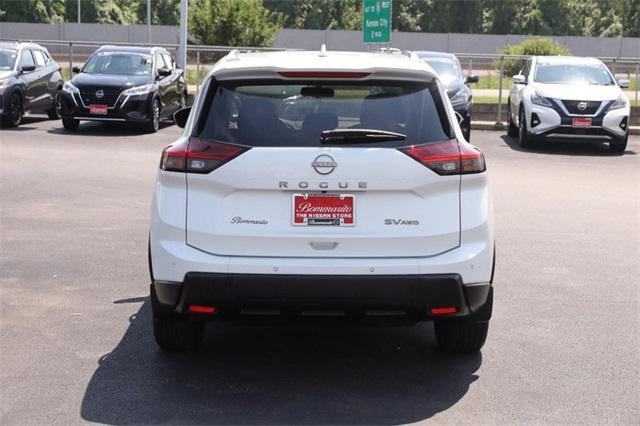 Photo of 2024 Everest White Pearl Nissan Rogue