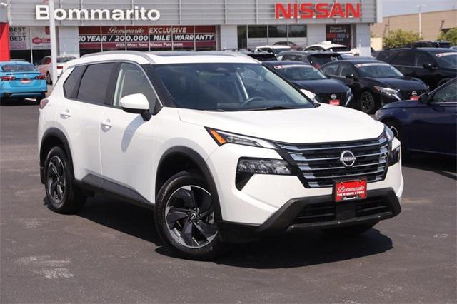 Photo of 2024 Everest White Pearl Nissan Rogue