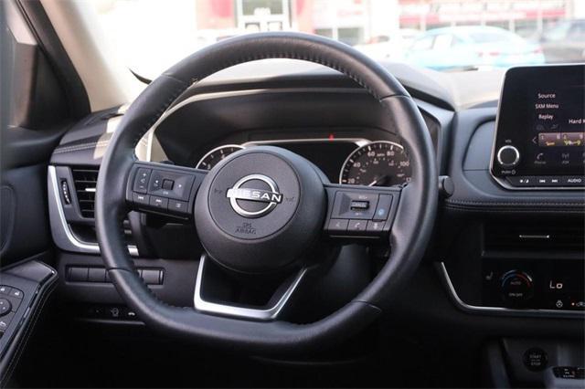 Photo of 2024 Everest White Pearl Nissan Rogue