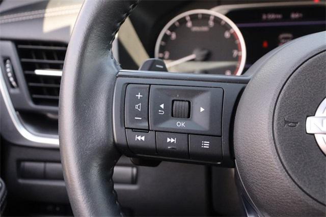 Photo of 2024 Everest White Pearl Nissan Rogue