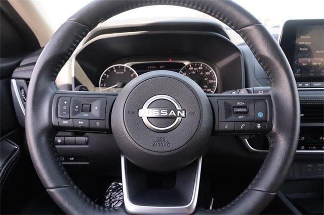 Photo of 2024 Everest White Pearl Nissan Rogue