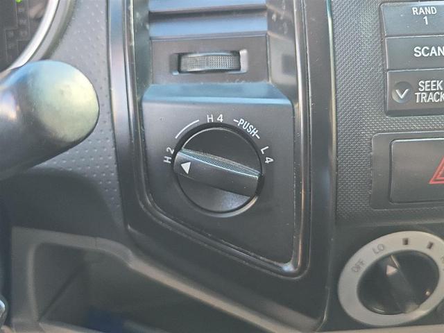 Photo of 2011 Silver Streak Mica Toyota Tacoma