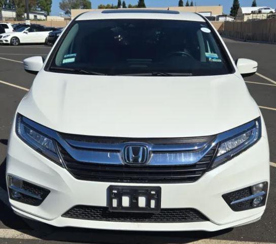 Photo of 2018 Lunar Silver Metallic Honda Odyssey