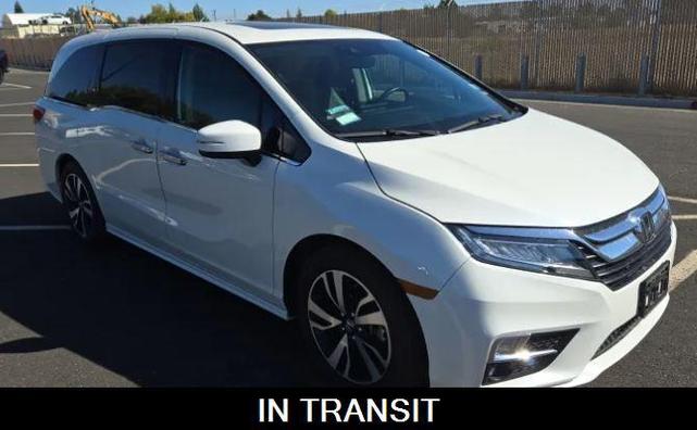 Photo of 2018 Lunar Silver Metallic Honda Odyssey