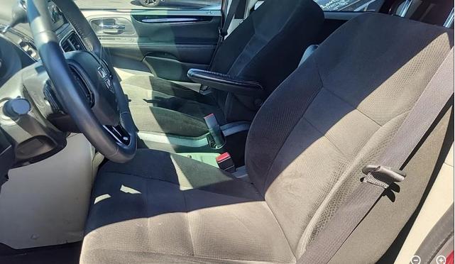 Photo of 2015 Deep Cherry Red Crystal Pearlcoat Dodge Grand Caravan
