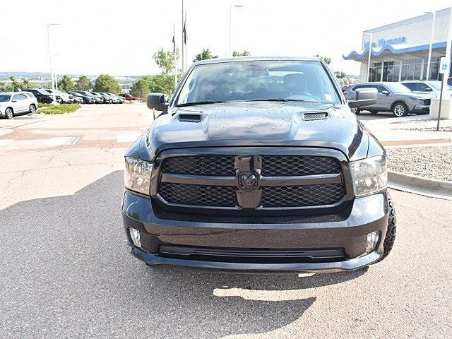 Photo of 2020 Diamond Black Crystal Pearl RAM 1500 Classic