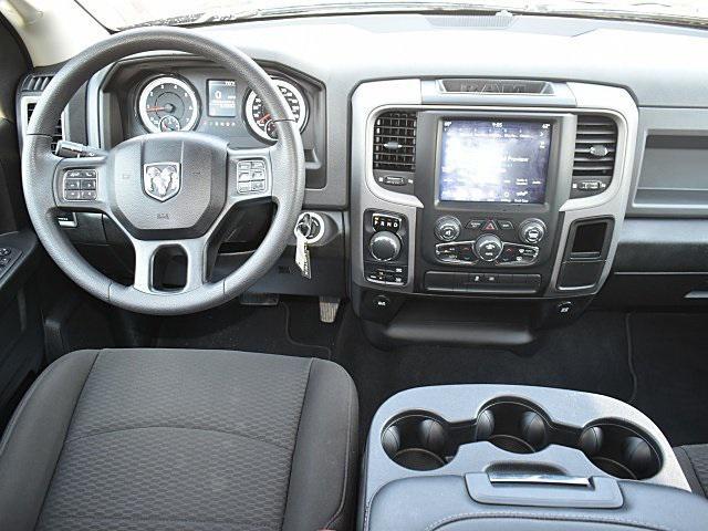 Photo of 2020 Diamond Black Crystal Pearl RAM 1500 Classic