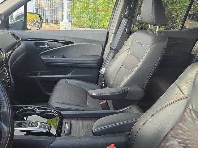 Photo of 2021 Crystal Black Pearl Honda Ridgeline