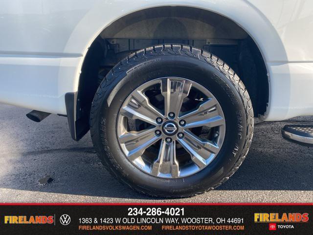 Photo of 2018 Glacier White Nissan Titan