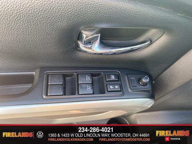 Photo of 2018 Glacier White Nissan Titan