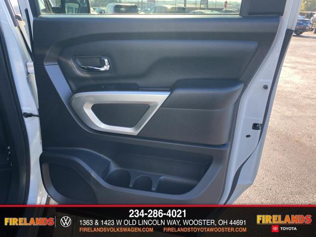 Photo of 2018 Glacier White Nissan Titan