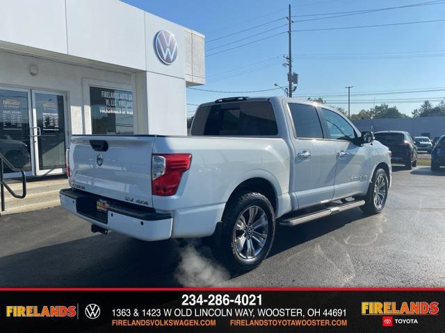 Photo of 2018 Glacier White Nissan Titan