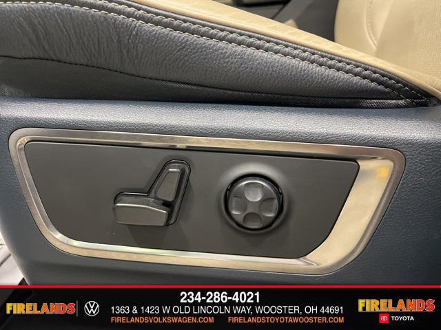 Photo of 2021 Bright White Clearcoat RAM 1500